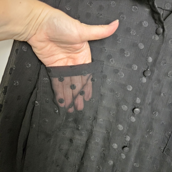 torrid Women's Sheer Flocked Polka Dot Black Button-down Shirt Size 4X - Picture 7 of 12